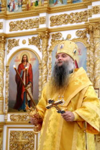 Преосвященный Савва совершил Божественную литургию в Свято-Николаевском кафедральном соборе