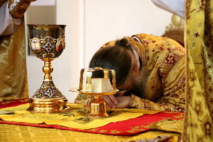 Преосвященный Савва совершил диаконскую хиротонию в Свято-Николаевском кафедральном соборе г.Валуйки.