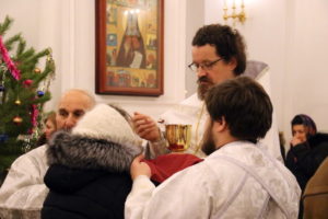 В праздник Рождества Христова Преосвященный Савва совершил Божественную литургию в Свято-Николаевском кафедральном соборе г. Валуйки