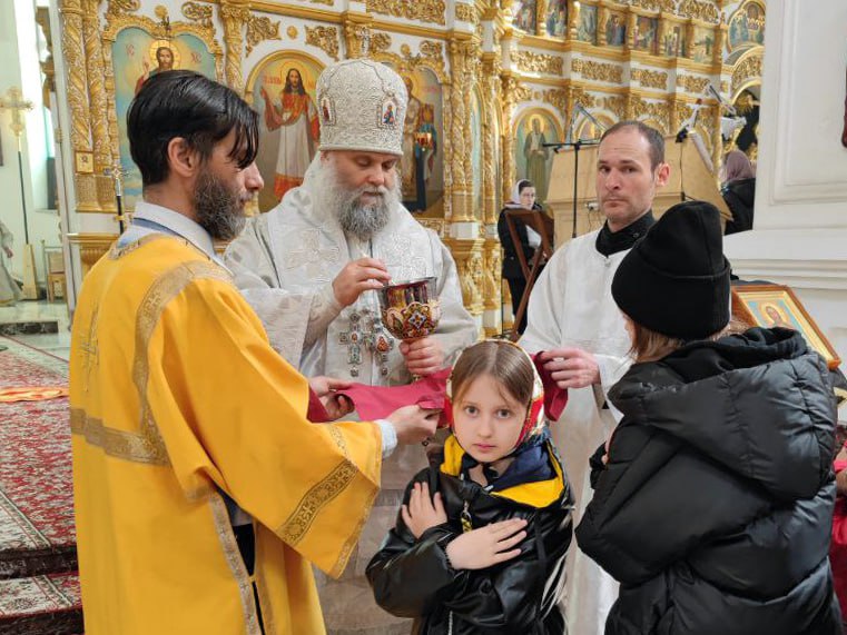 В Великую субботу епископ Савва совершил Божественную Литургию в Свято-Николаевском кафедральном соборе города Валуйки