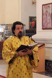 В день памяти преподобного Сергия Радонежского Преосвященный Савва совершил Божественную литургию в Свято-Николаевском кафедральном соборе г. Валуйки.