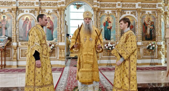 В Неделю 1-ю Великого Поста епископ Валуйский и Алексеевский Савва совершил Божественную Литургию в Свято-Николаевском кафедральном соборе города Валуйки